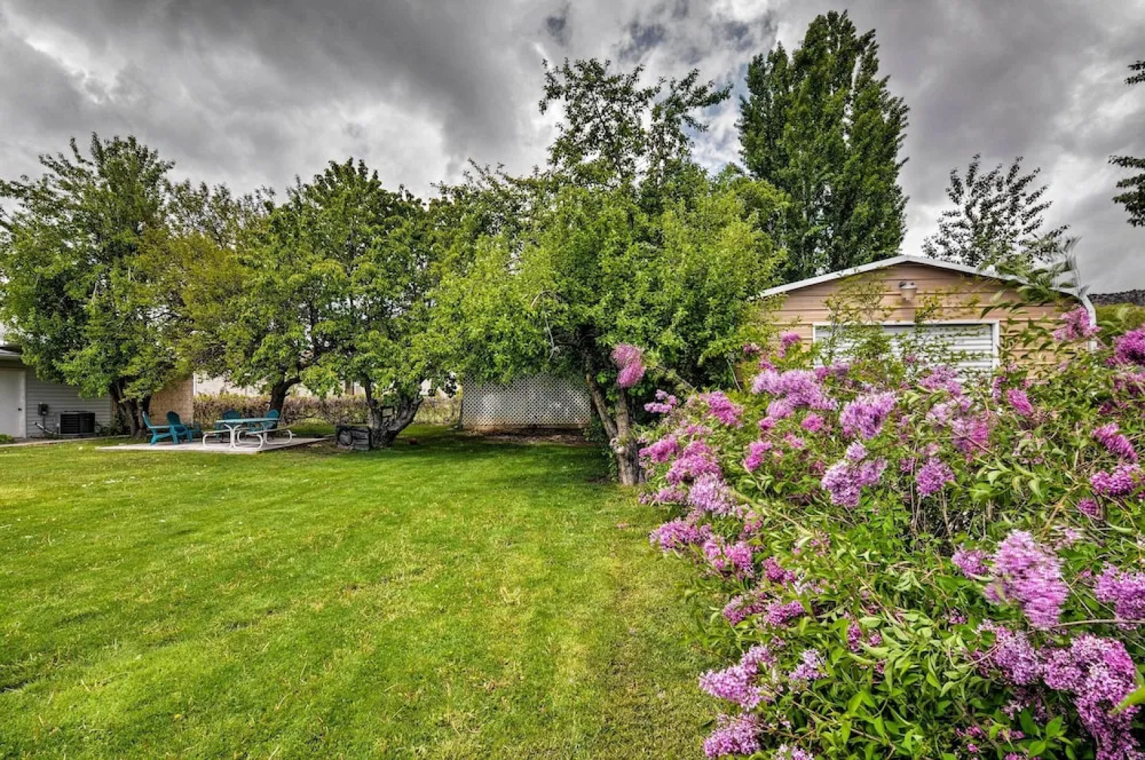 Tropic Getaway Near Bryce Canyon National Park!