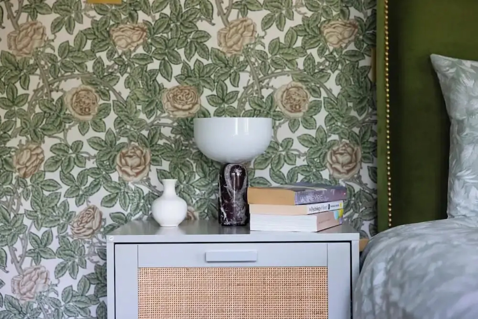 Thames Mansion - River View