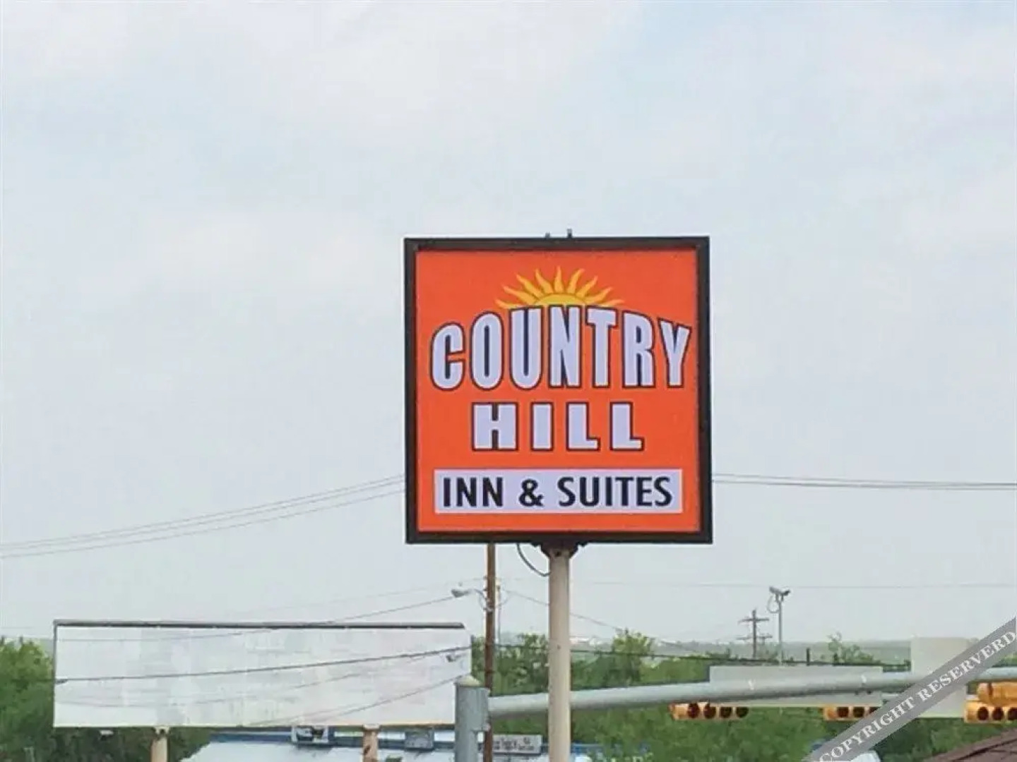 Country Hill Inn and Suites