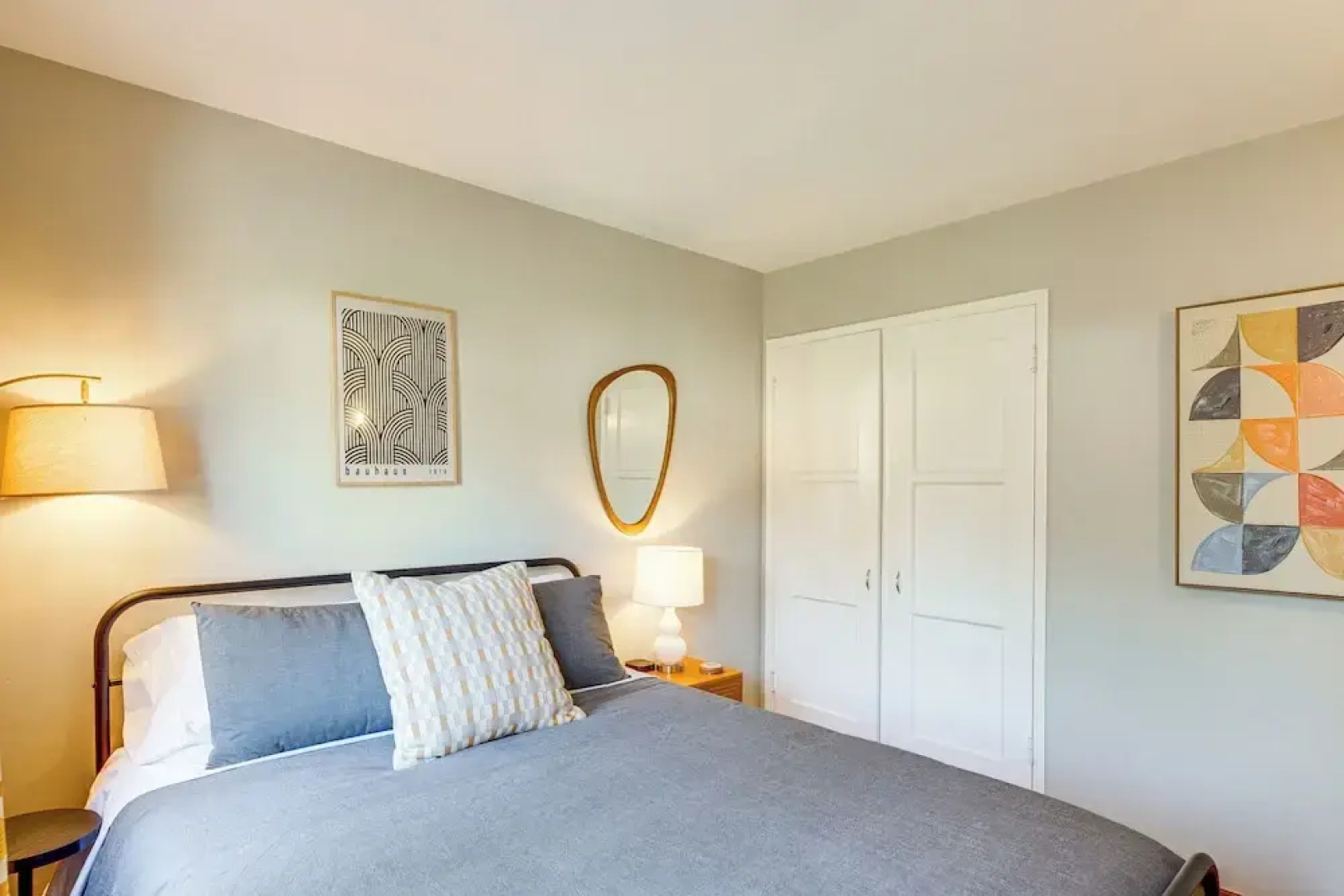 3 Mi to Universal Studios: Chic Home w/ Yard!
