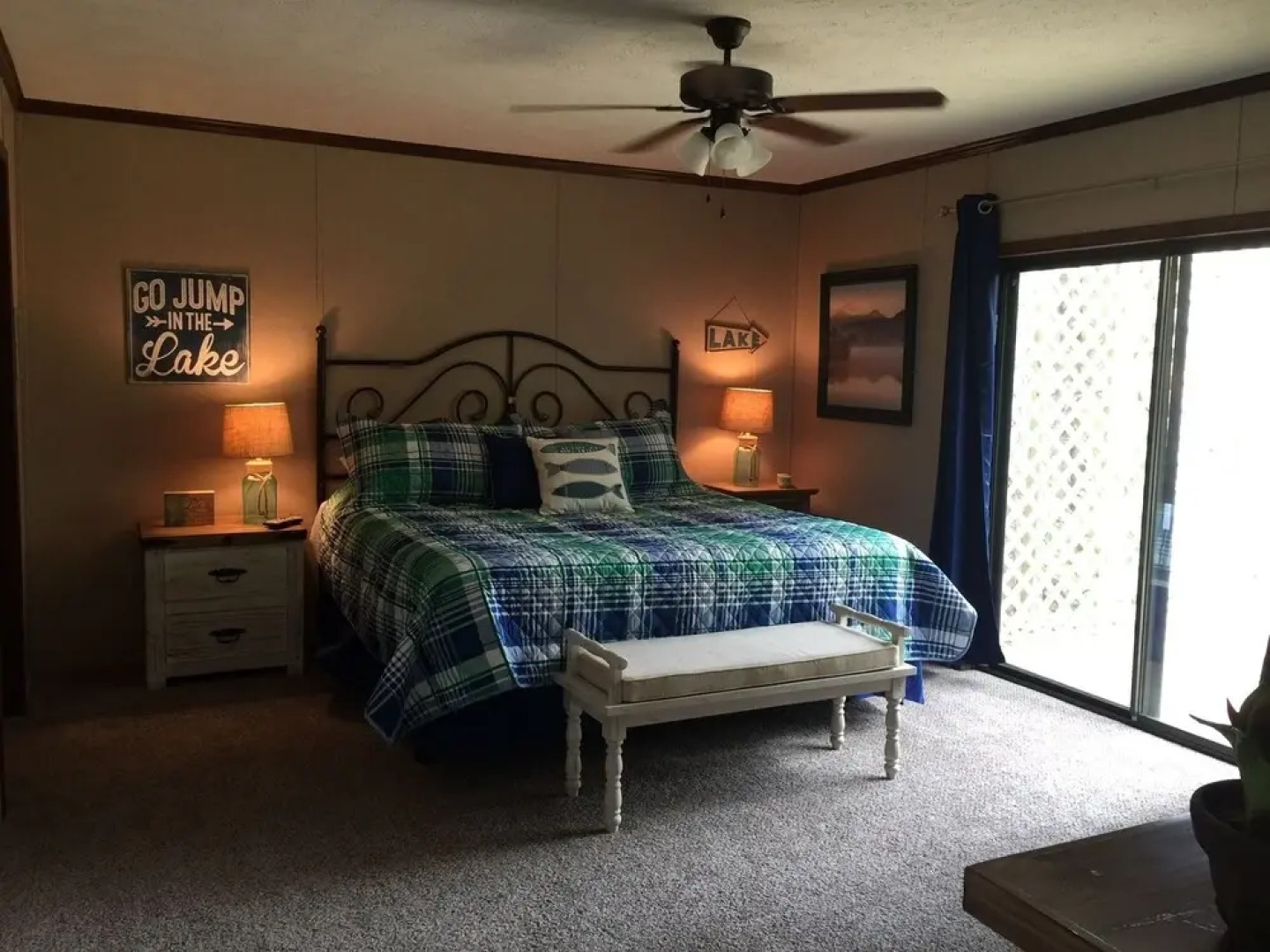 Self Creek Lodge and Marina