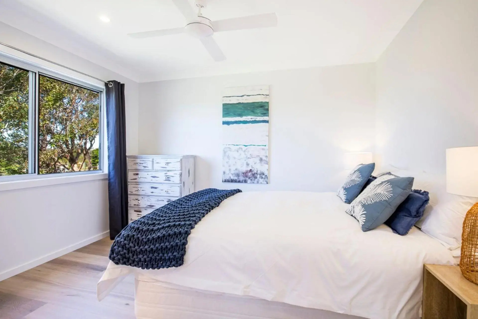 Beach Comber at Currarong - Pet Friendly - 5 Mins Walk to Currarong Rockpools