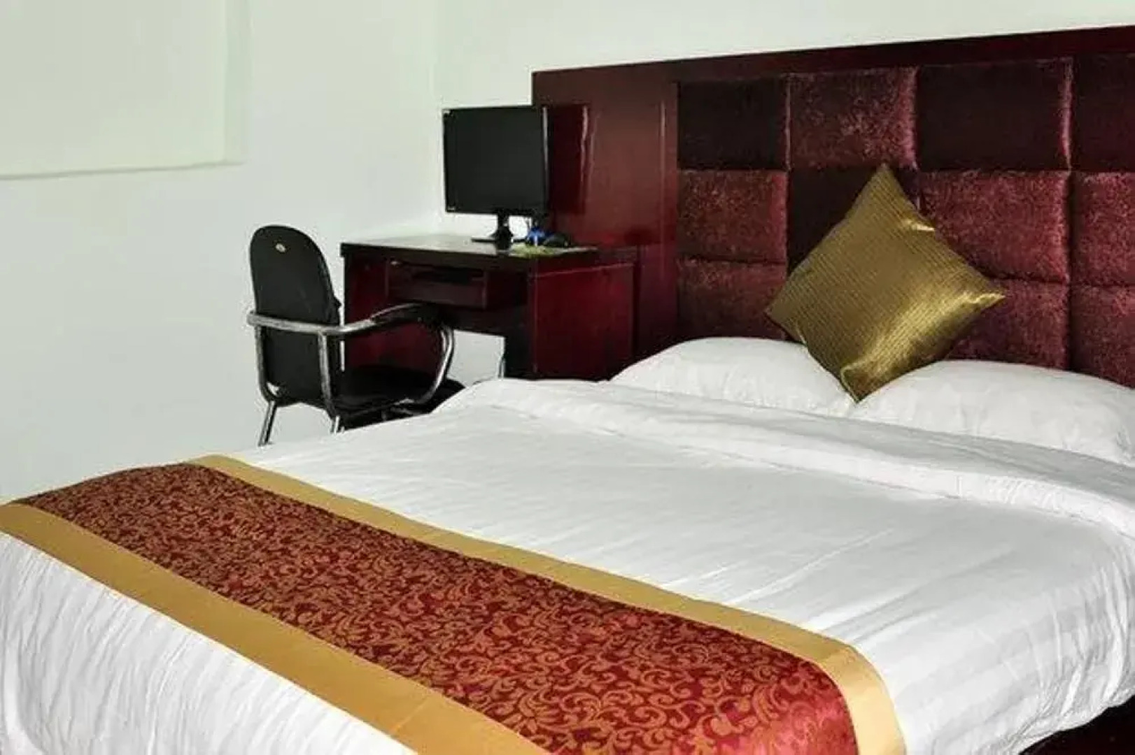 Zhengzhou Longgang Hotel