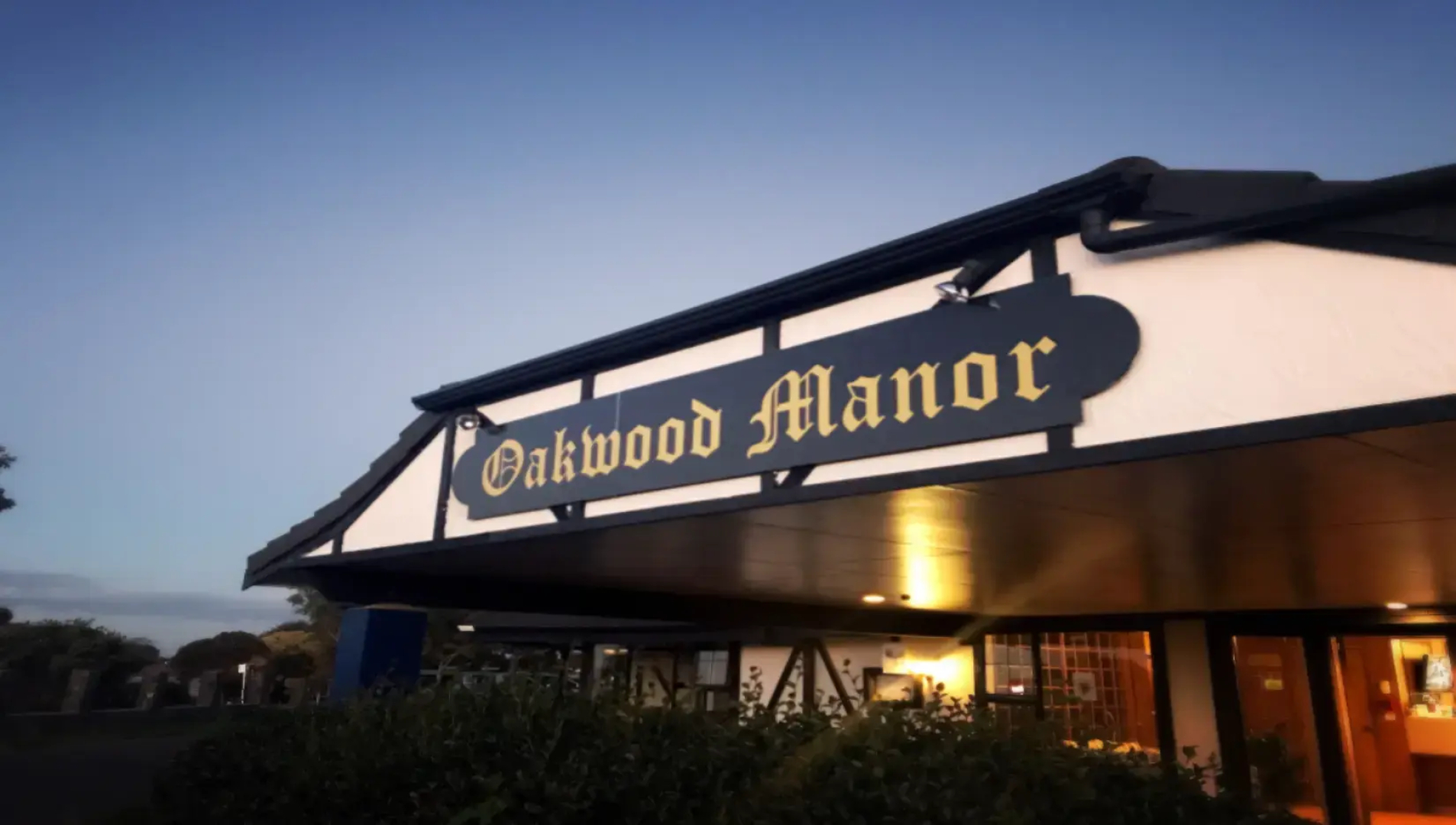 Oakwood Manor Motor Lodge
