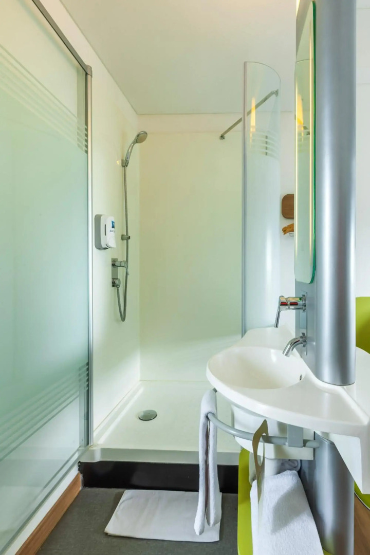 Deka Hotel Surabaya HR Muhammad