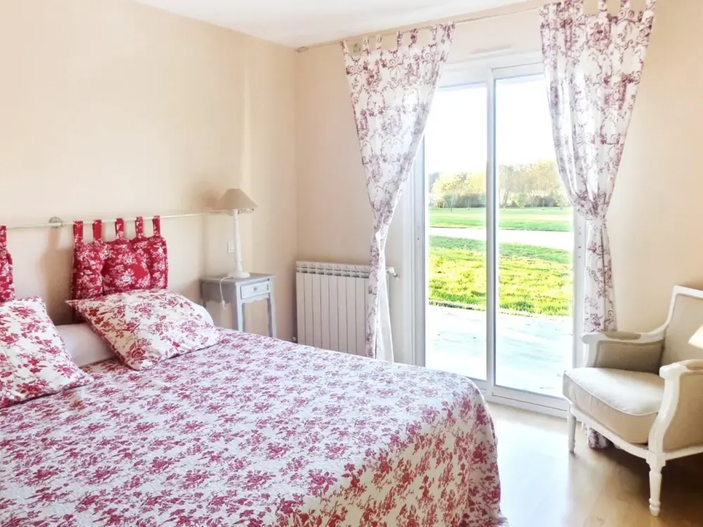 Villa With 5 Bedrooms in Saint-germain-d'esteuil, With Private Pool, Enclosed Garden and Wifi - 20 km From the Beach