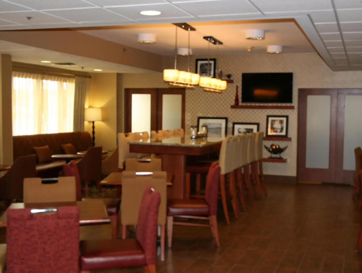 Hampton Inn Hillsville