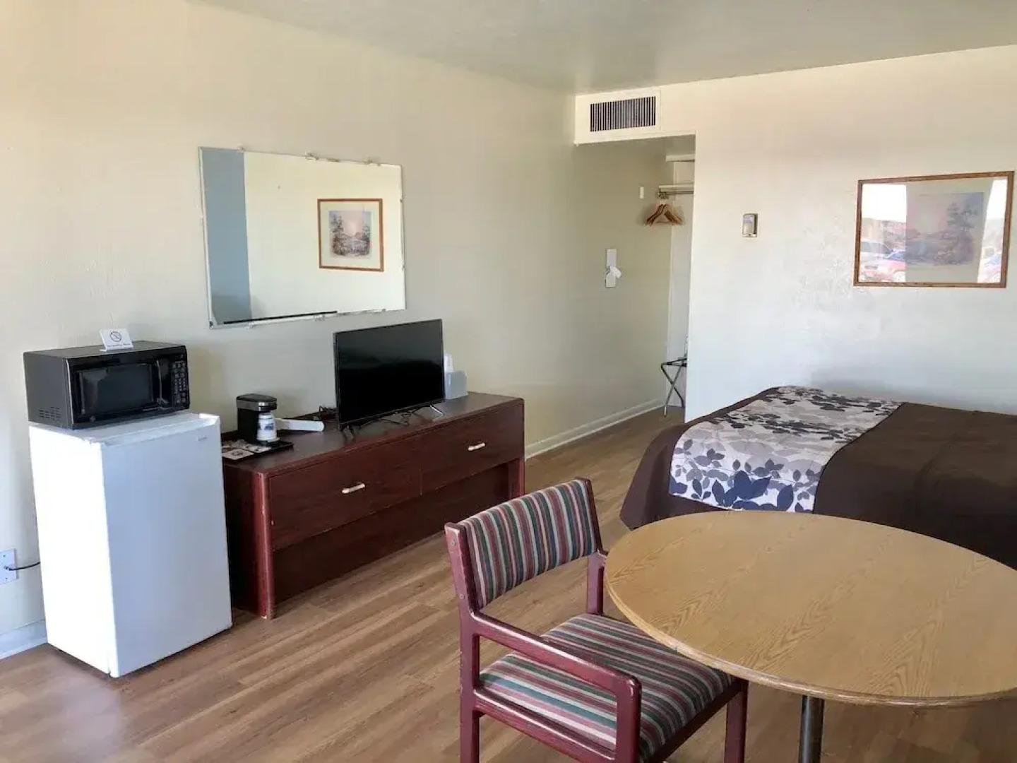 Budget Host Sheridan