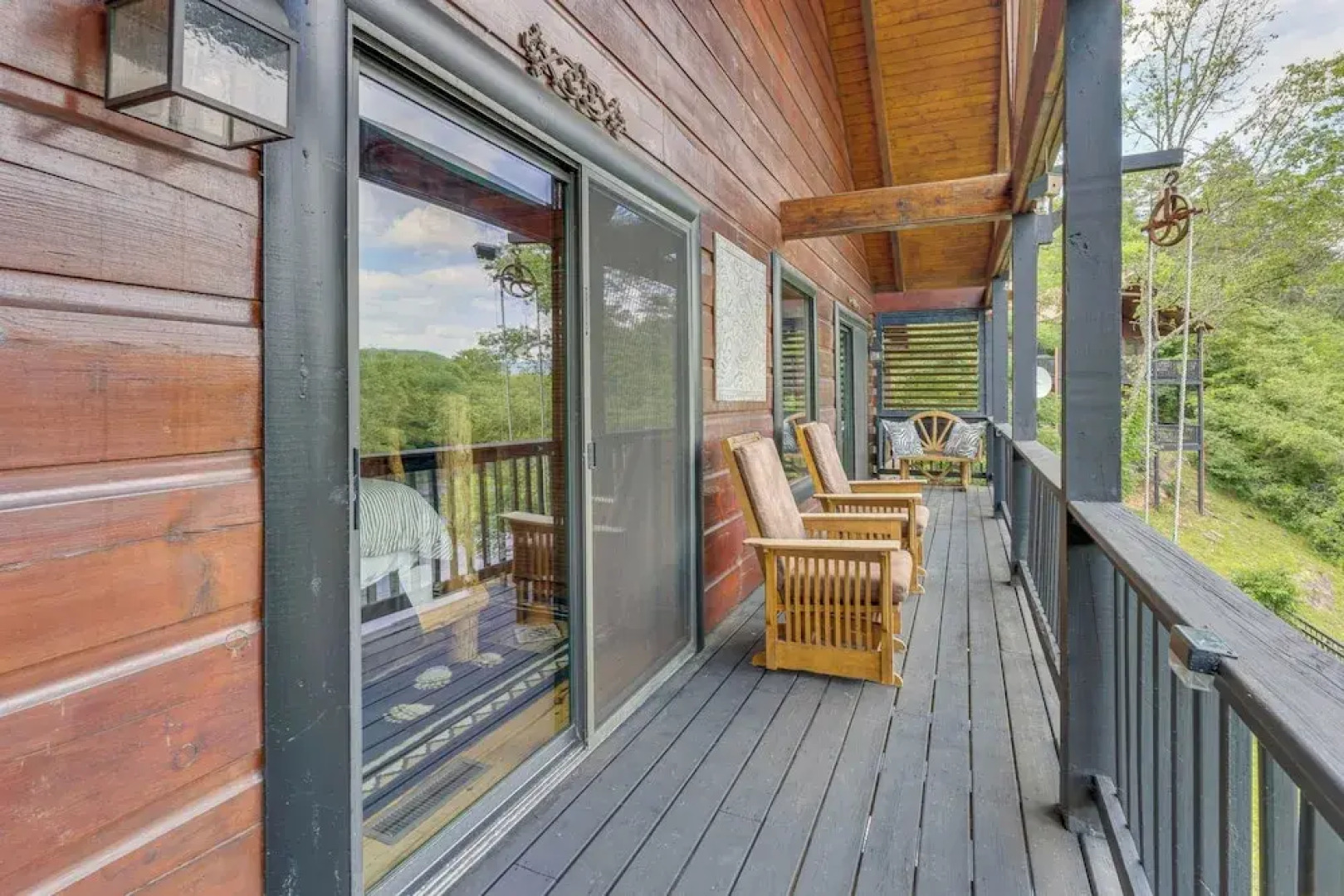 Private Hot Tub: Riverfront Cabin in Murphy