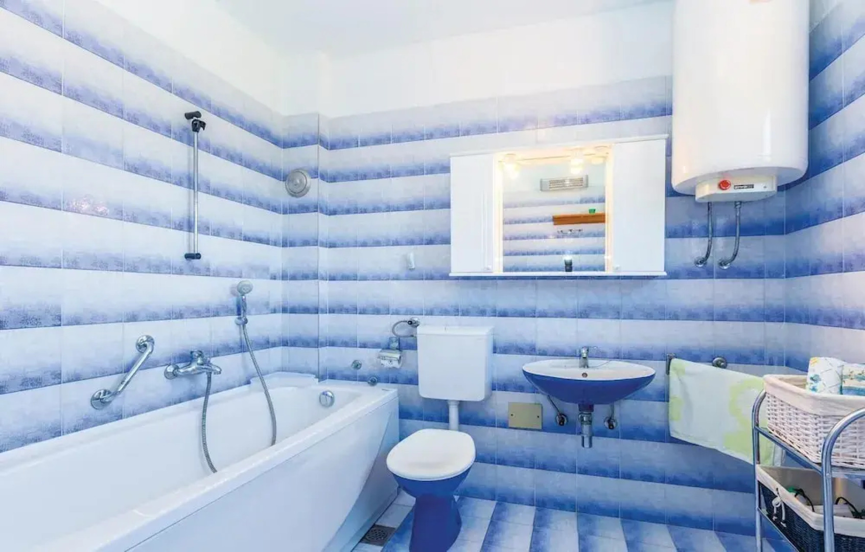 Nice Home in Malinska With Wifi and 3 Bedrooms