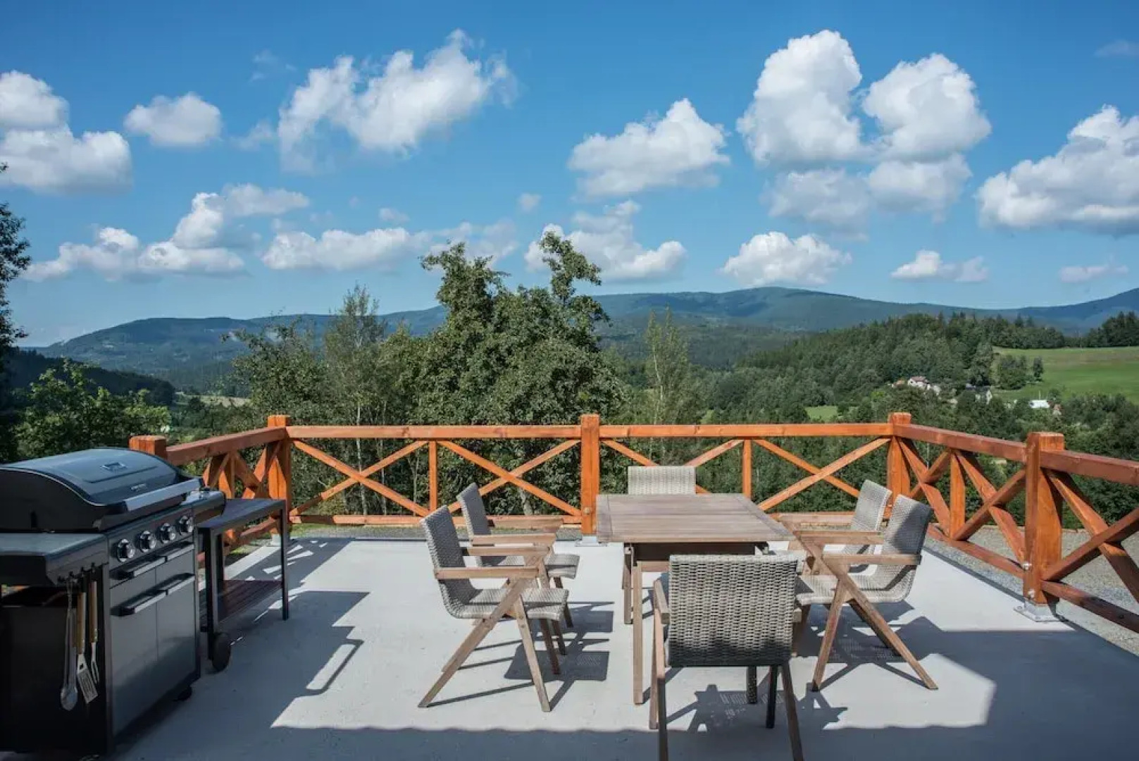 Villa With Pool in Hutisko-solanec