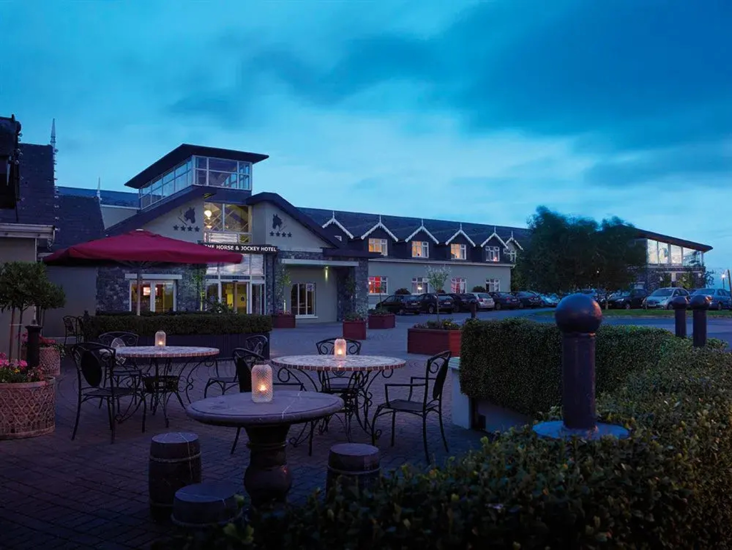 Horse and Jockey Hotel