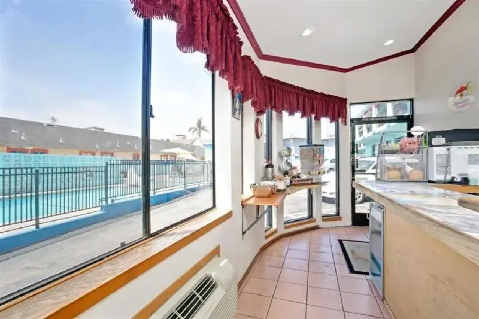 Super 8 Santa Cruz Beach Boardwalk West