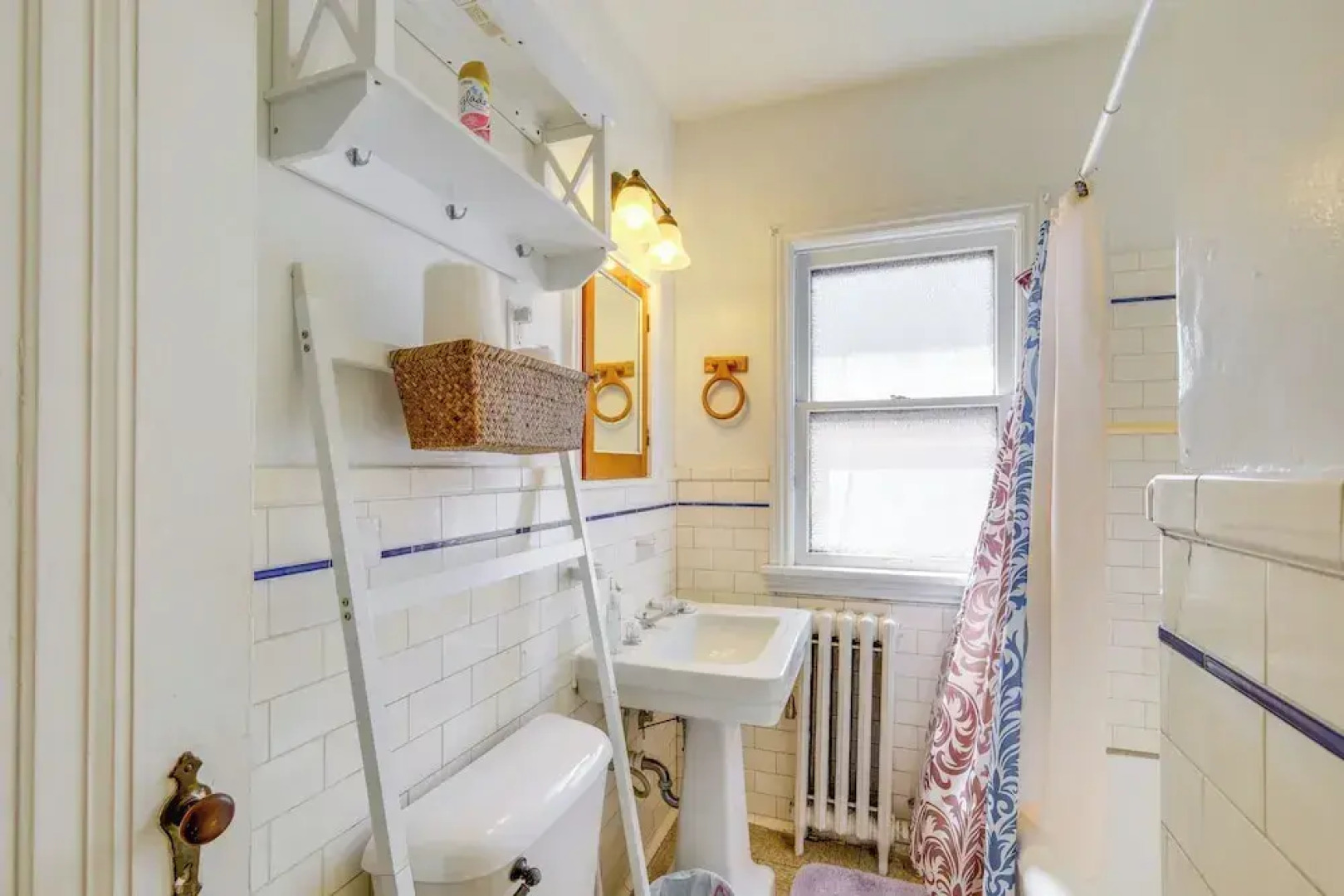 Trendy South Euclid Apt - 5 Mi to Cleveland Clinic