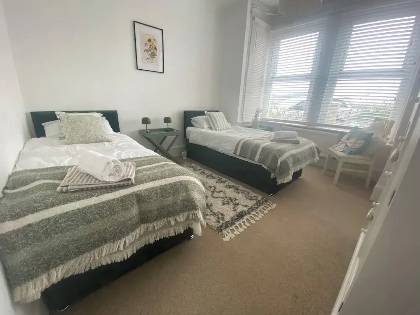 Seaview 2 Bedroom House Sleeps 5 -pets Ok -wifi