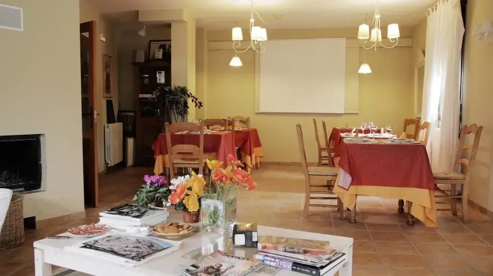 Hotel Laureana Marcos