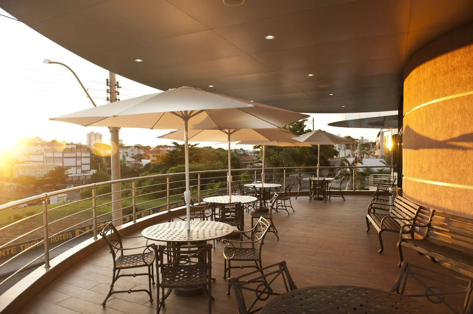 Hotel Nohotel Premium Americana