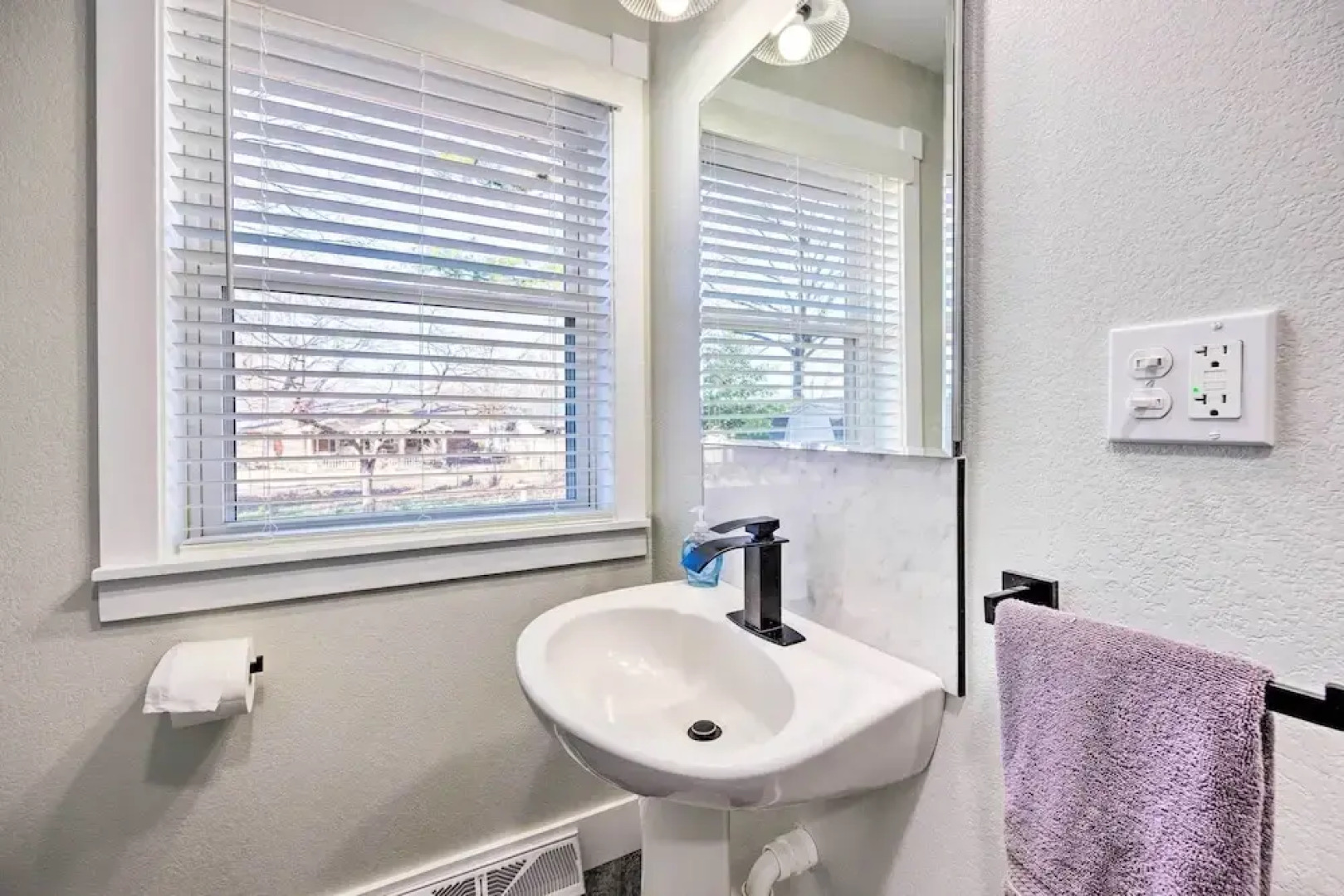 Bentonville Home ~ 1 Mi From Downtown!