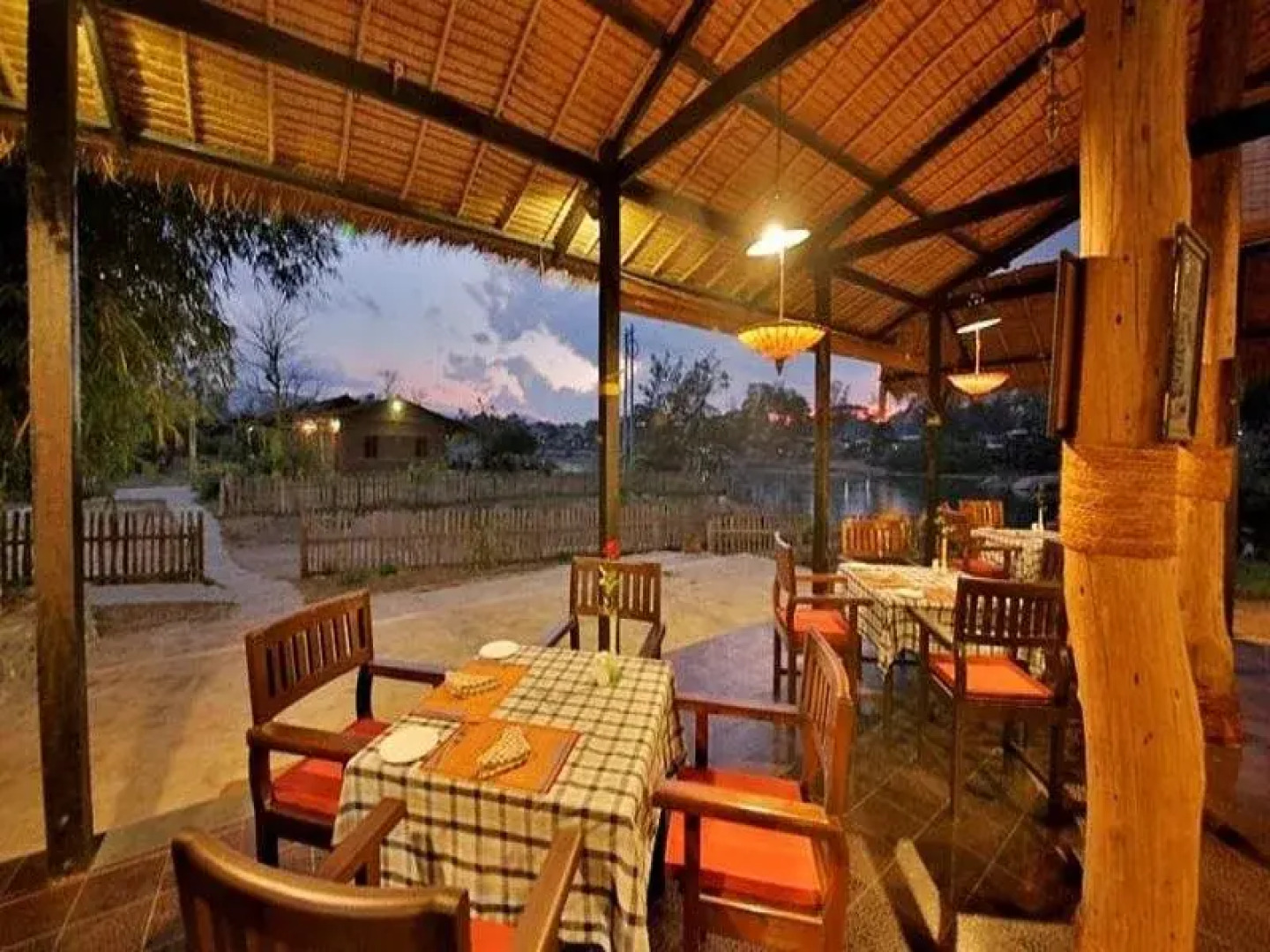 Riverside @ Hsipaw Resort