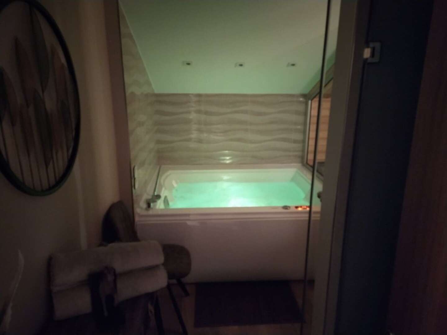 OLYMPUS VIEW Rooms Sauna & Spa