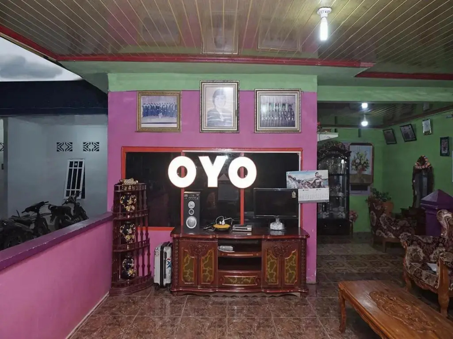 OYO 2410 Intan Hotel
