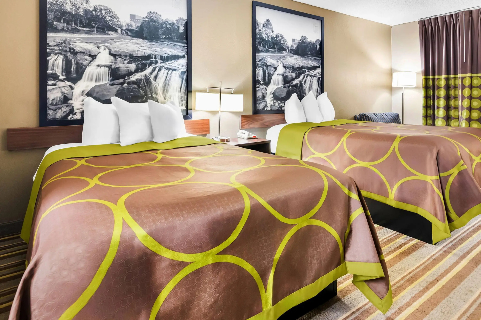 Super 8 by Wyndham Columbia