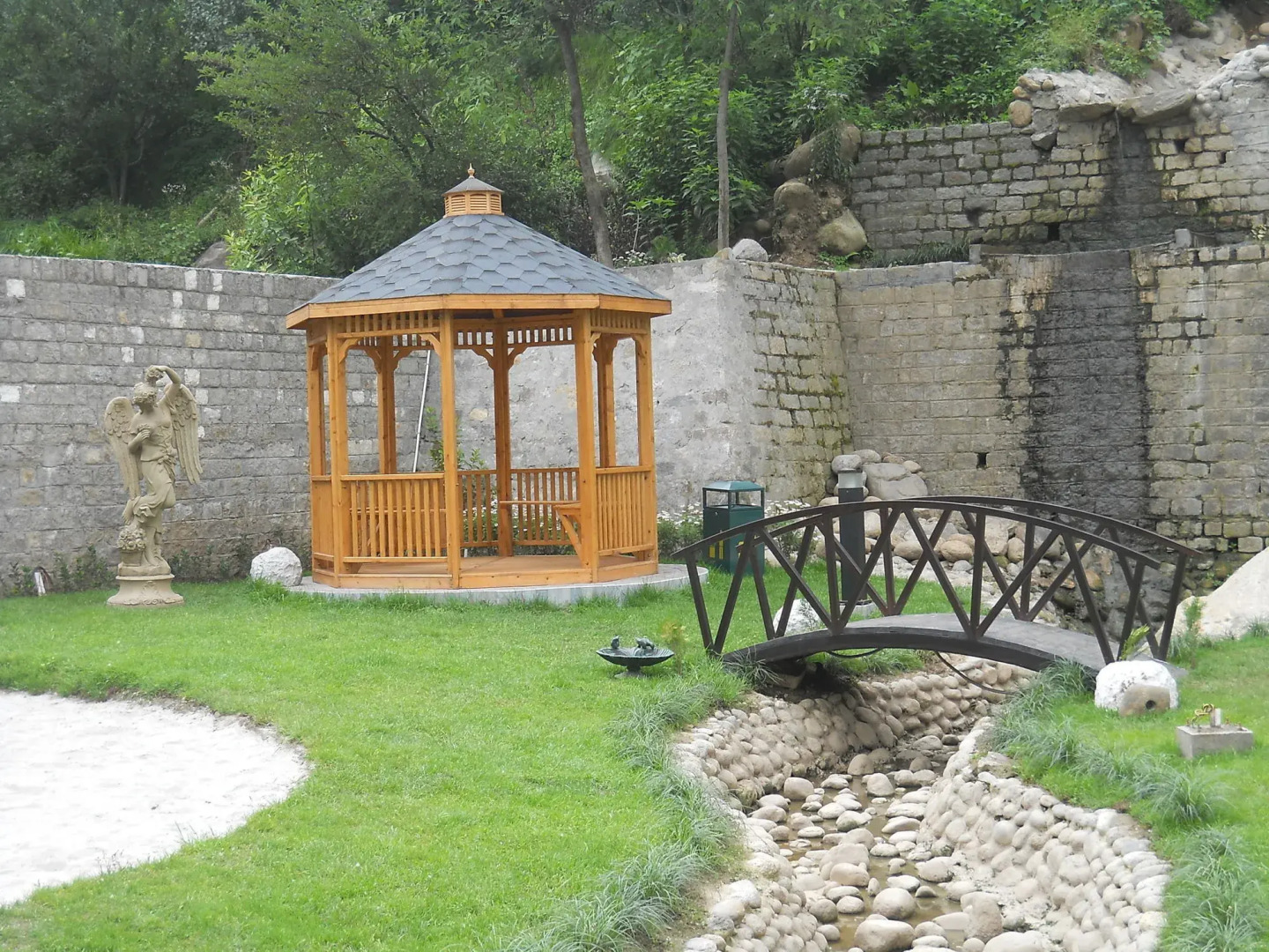 Rock Manali (A Unit of Vivaan Hospitality and Recreations)