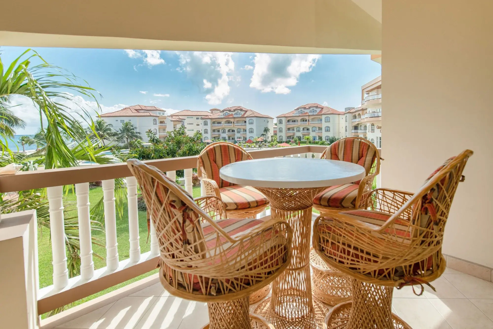 Grand Caribe Belize