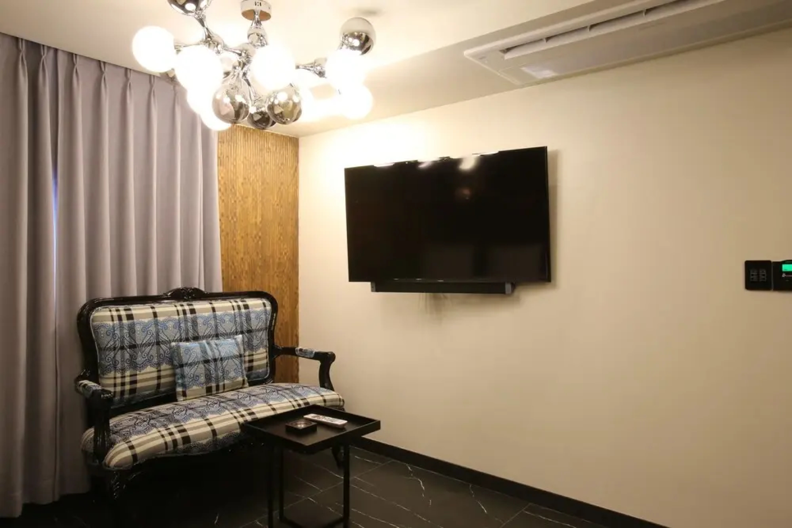 Hotel Cello Guri