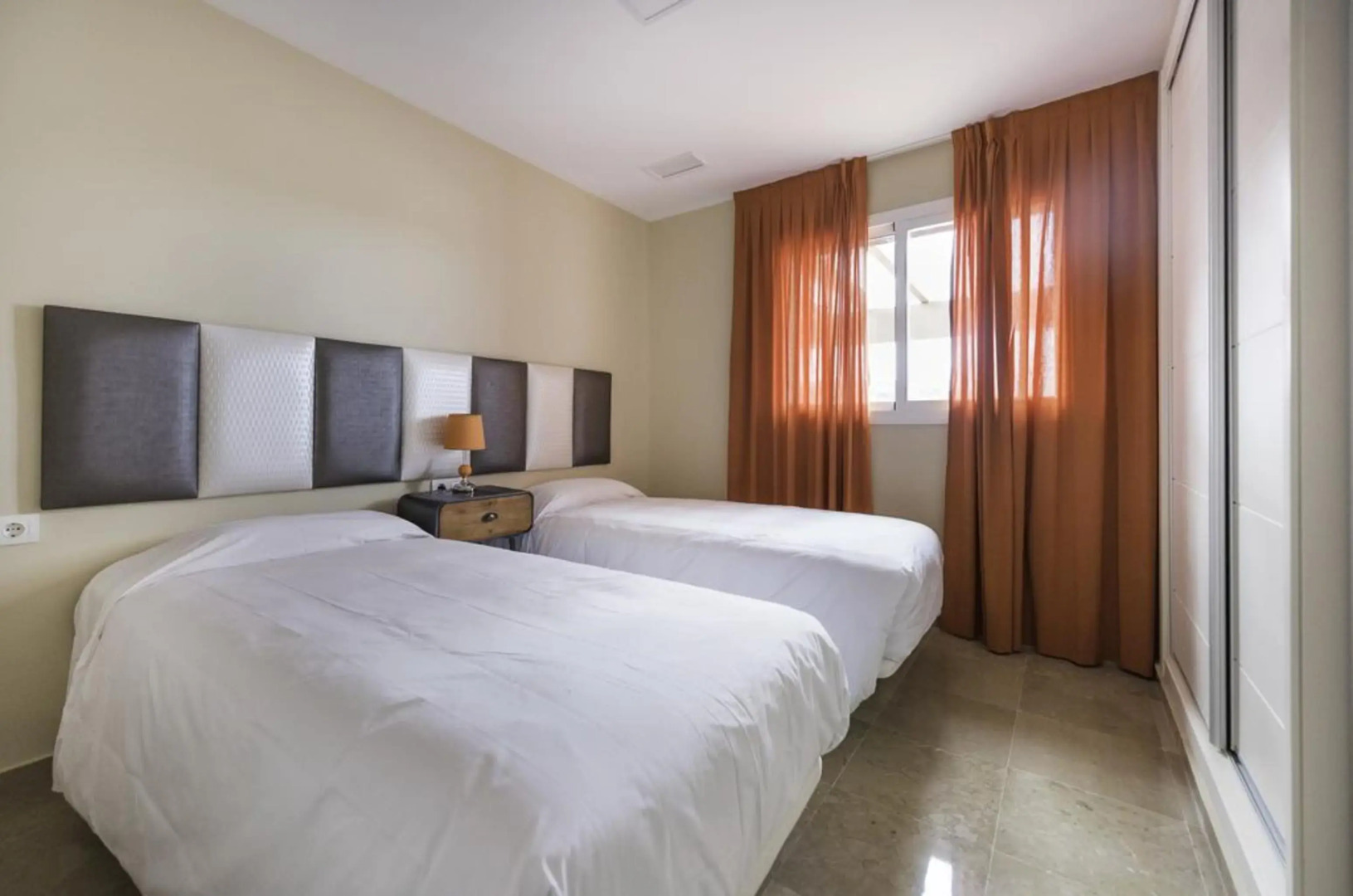 Albayt Nueva Alcaidesa Apartments