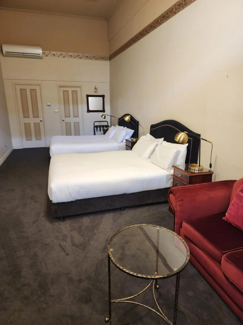 The Macquarie Hotel