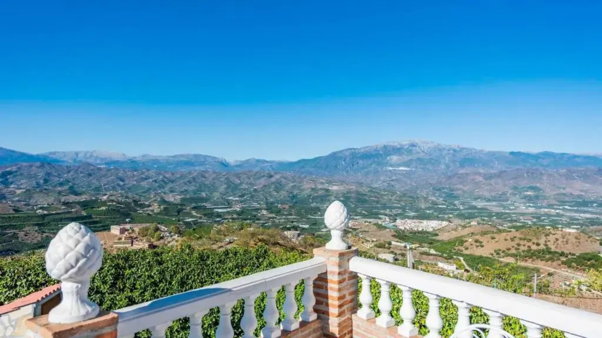 Casa La Noria Iznate by Ruralidays