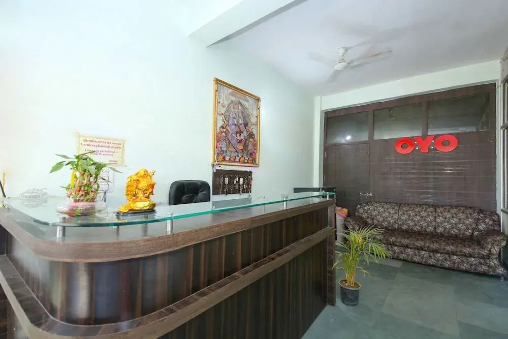 OYO 29188 Hotel Sai Palace