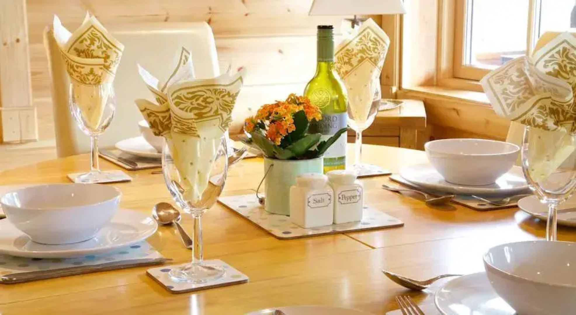 Coed-Y-Glyn Log Cabins