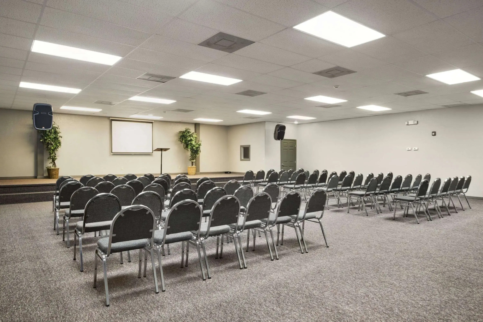 Howard Johnson by Wyndham Winter Haven FL