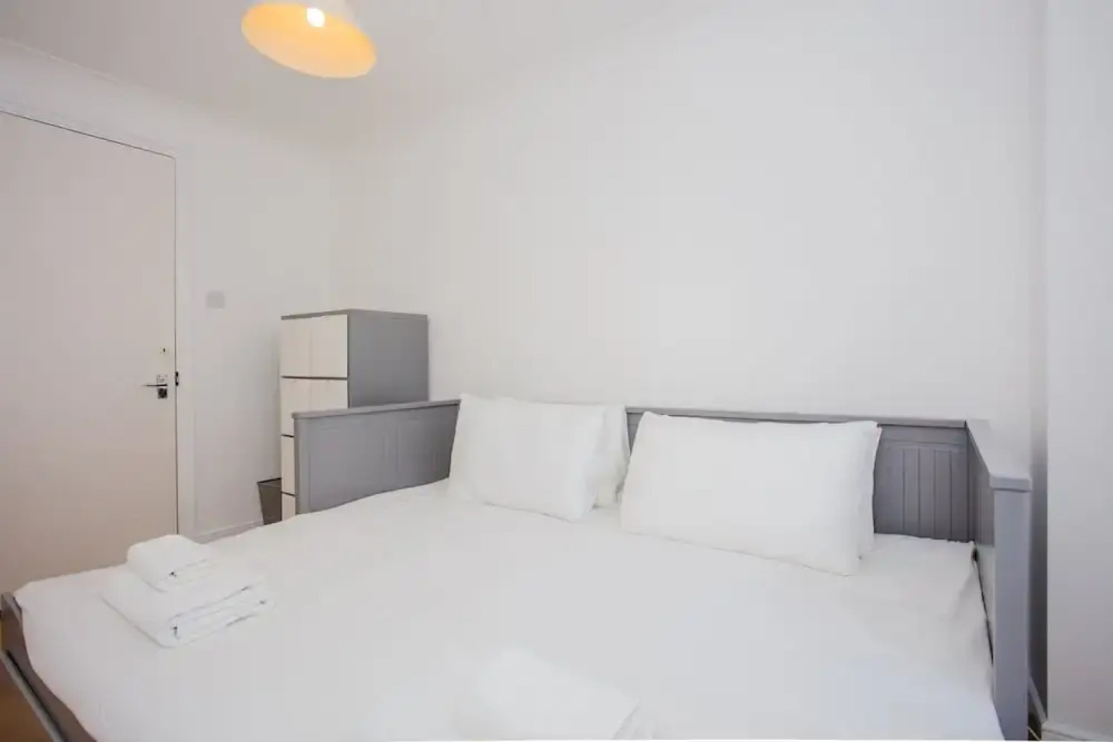 2 Bedroom Flat In East London
