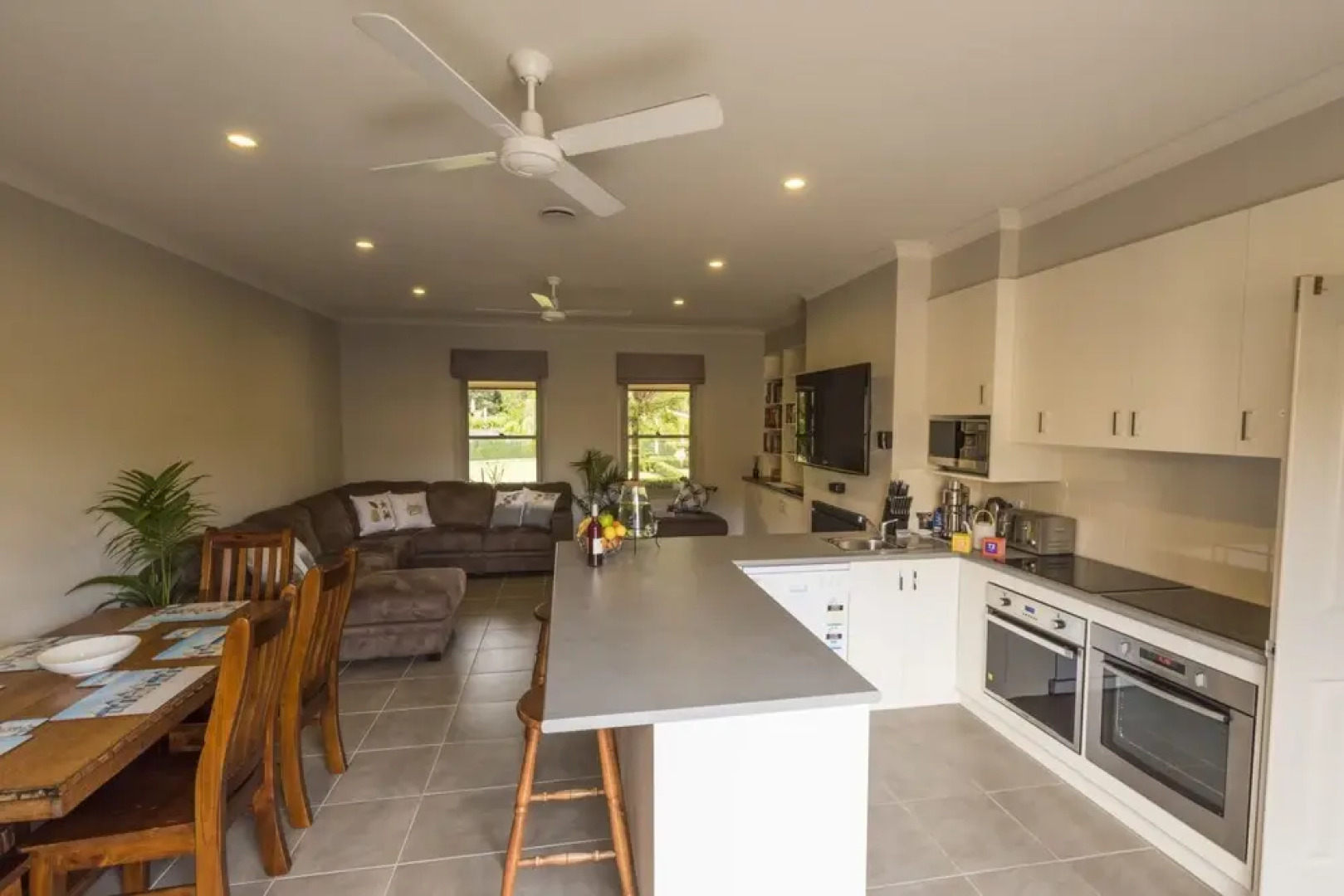 Bel Miren - Sarah Louisa