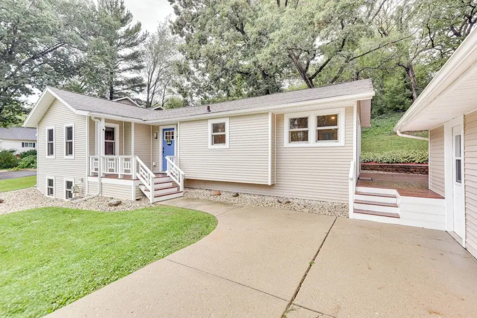 Family-friendly Twin Lakes Home Near Lake Mary!