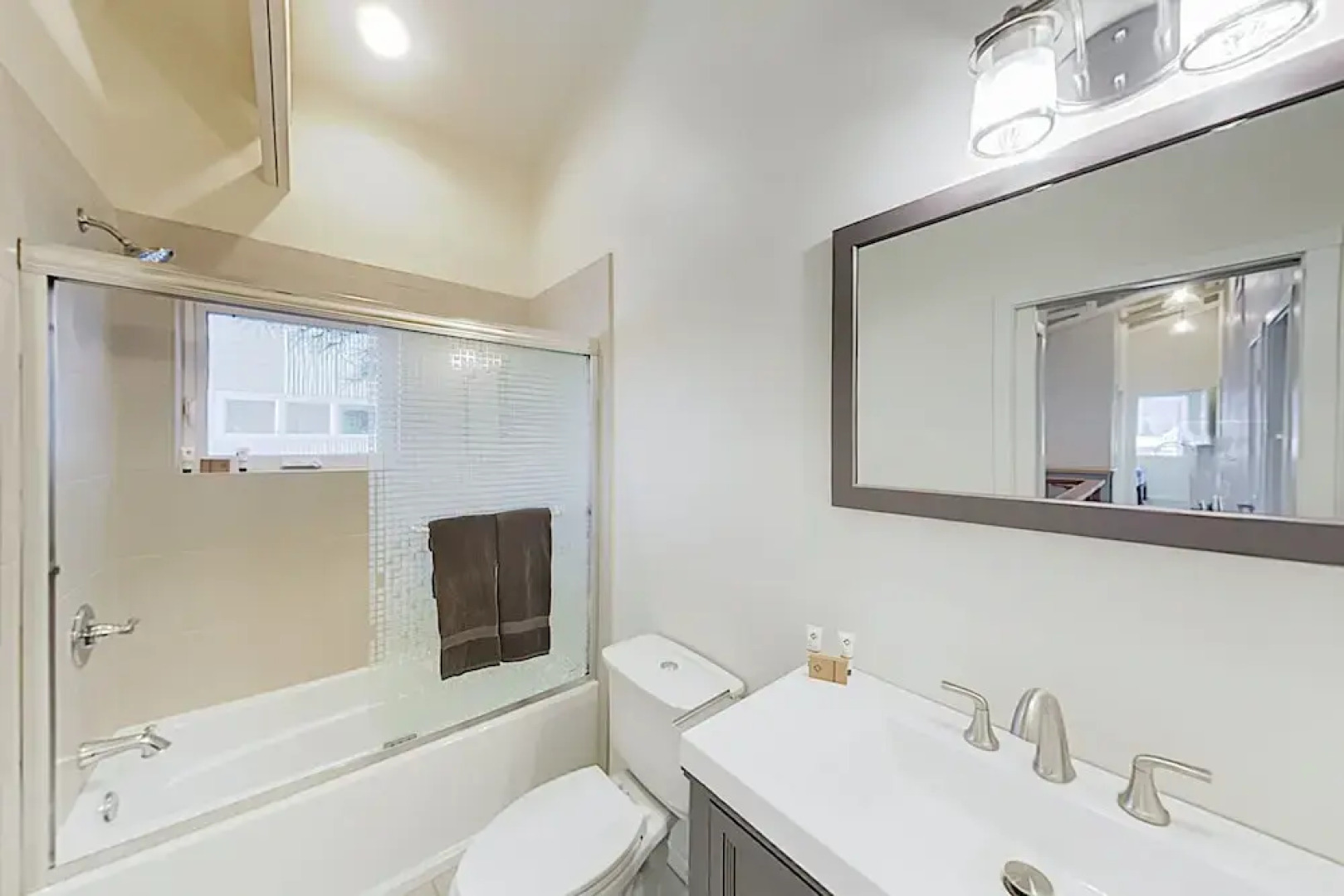 New Listing! Modern New-build In Kachina Ge 4 Bedroom Home