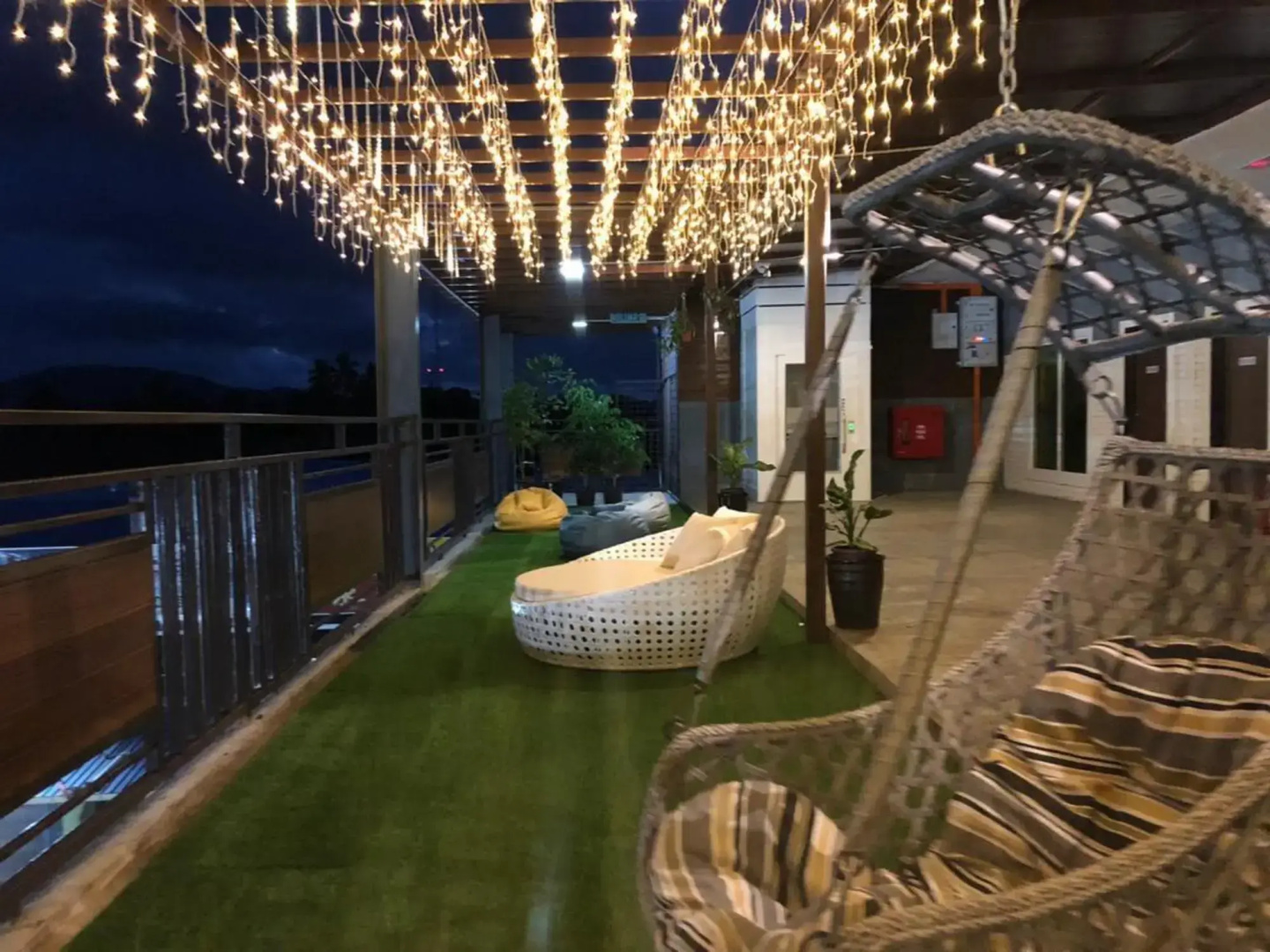 Wings Hotel