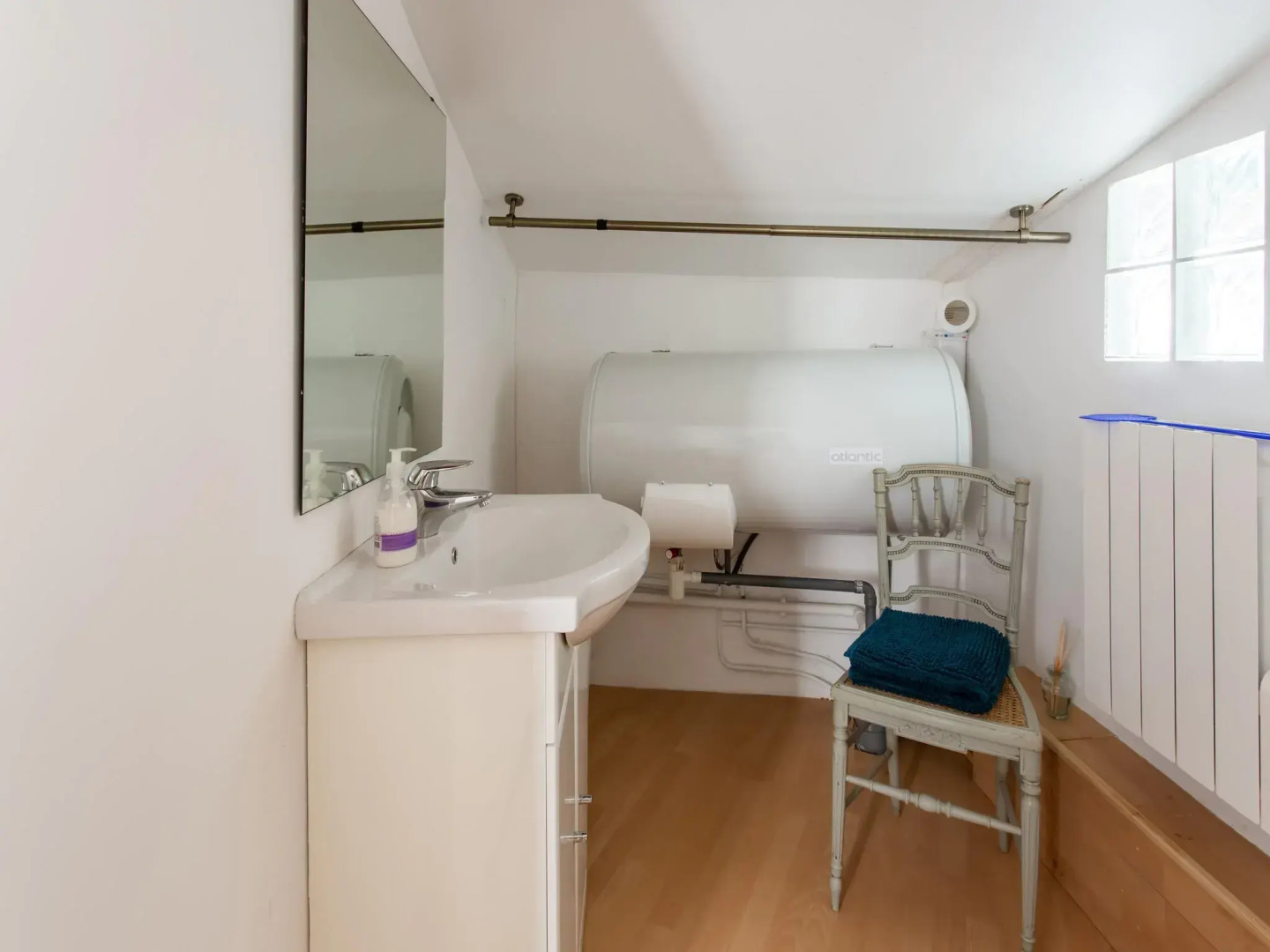 Tranquil holiday home in Cébazan with private pool