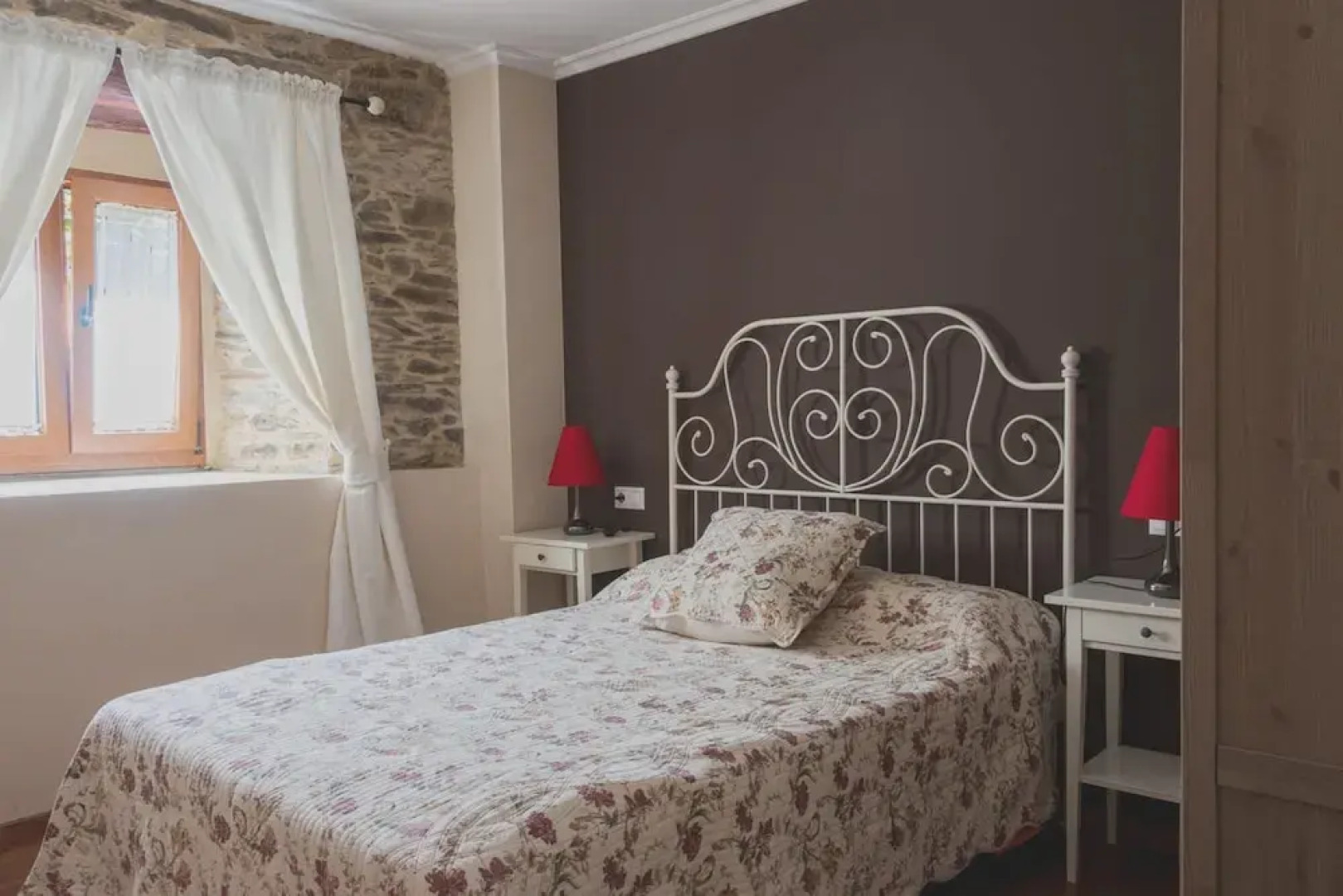 Apartment With 3 Bedrooms in Viveiro, With Wonderful Mountain View, Terrace and Wifi Near the Beach