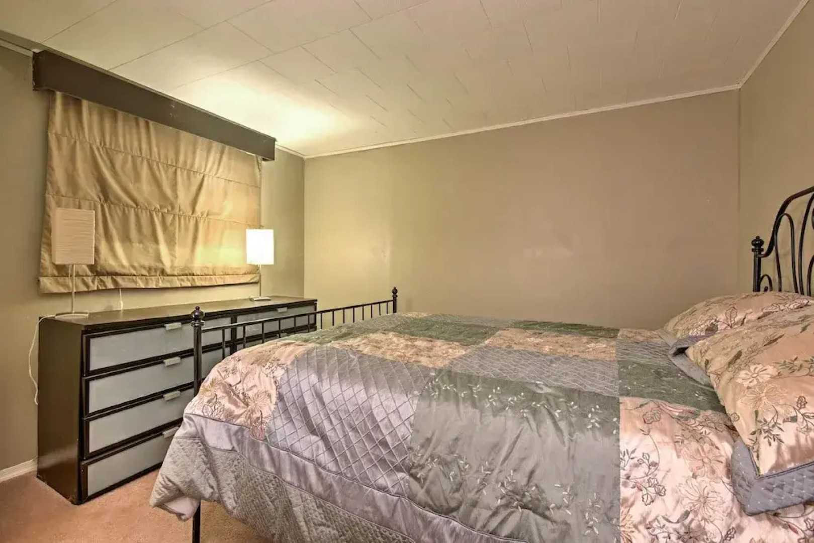 Cozy Arrowhead Lake Home w/ Sunroom + Pool Access!