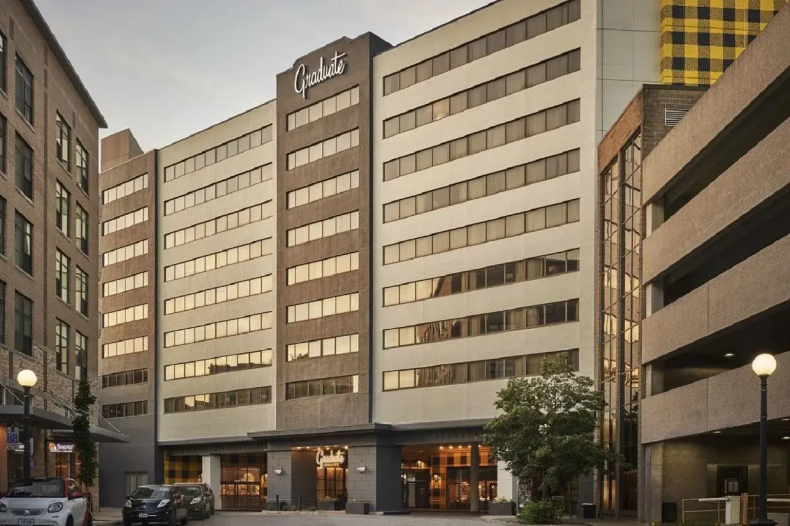 Отель Graduate by Hilton Iowa City