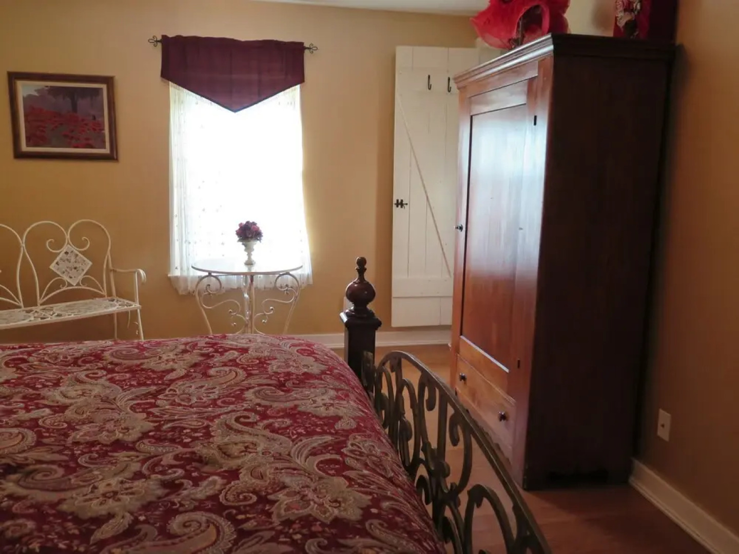 Yellow House Bed and Breakfast