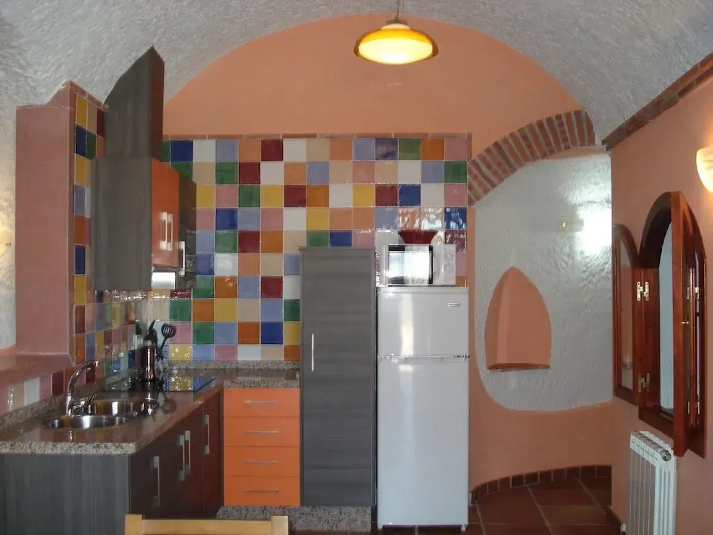 Special Cave House With a Fireplace, Near Sierra Nevada