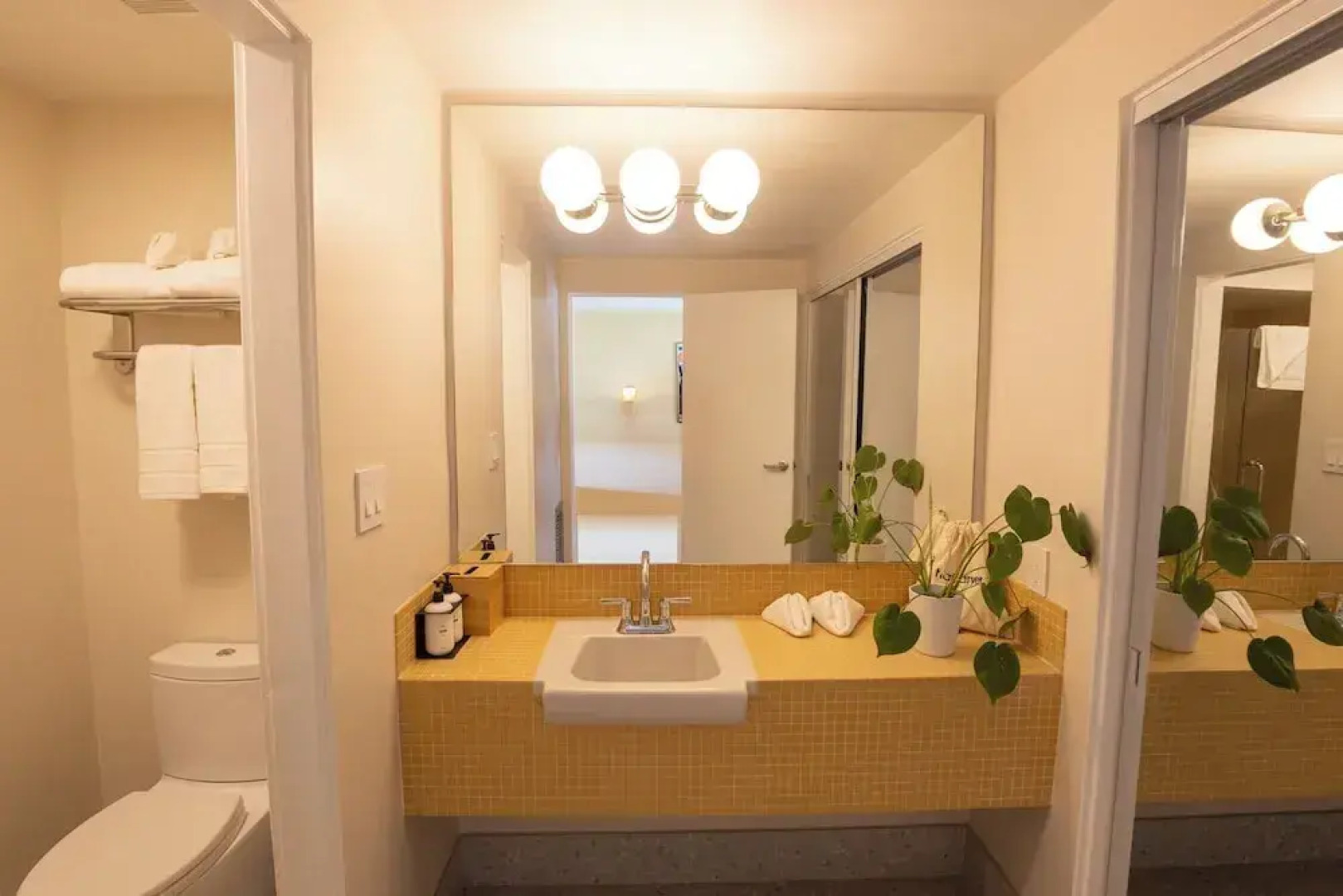 Mojave Resort - Adults Only