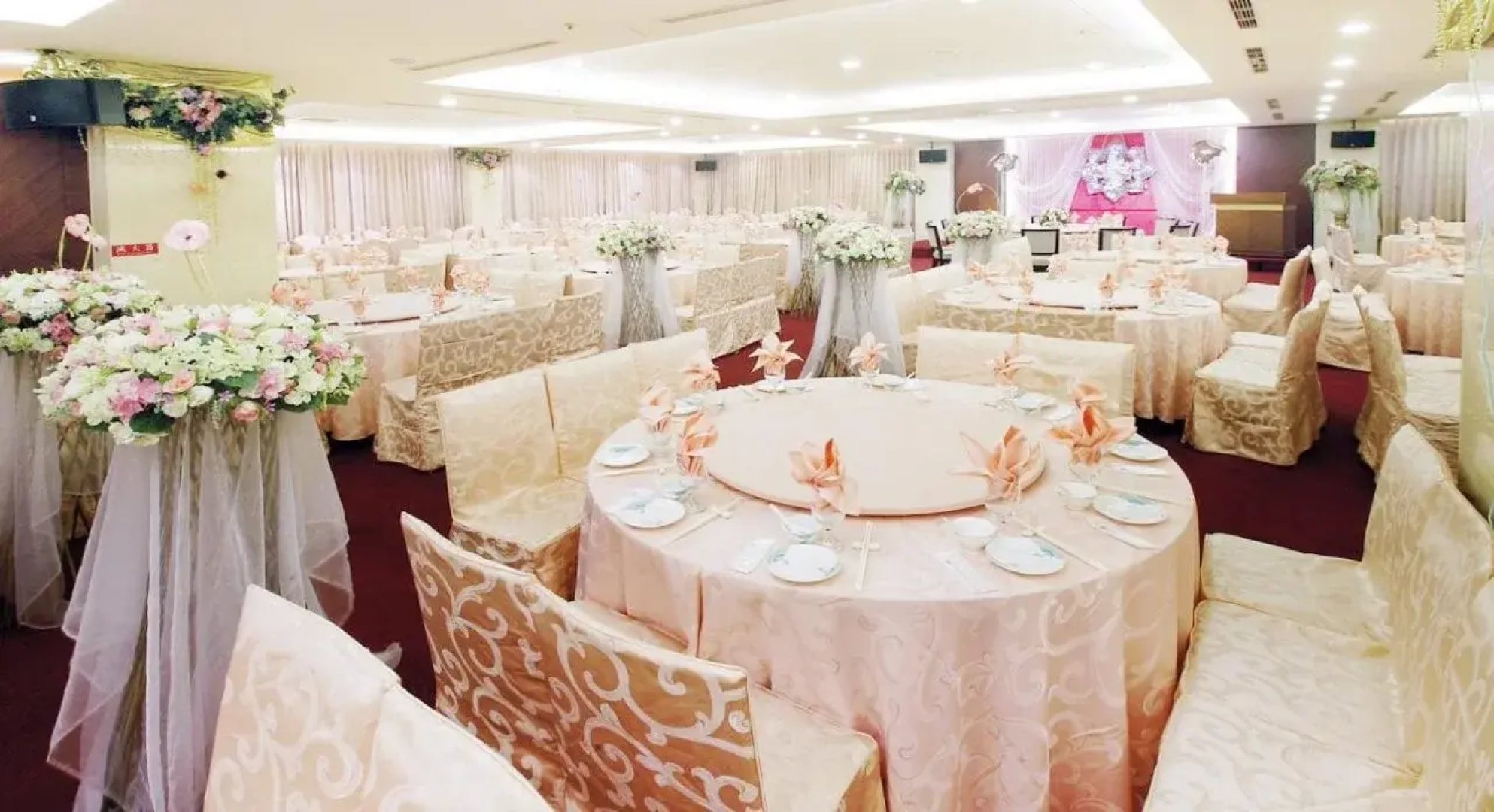 Jen Dow International Hotel