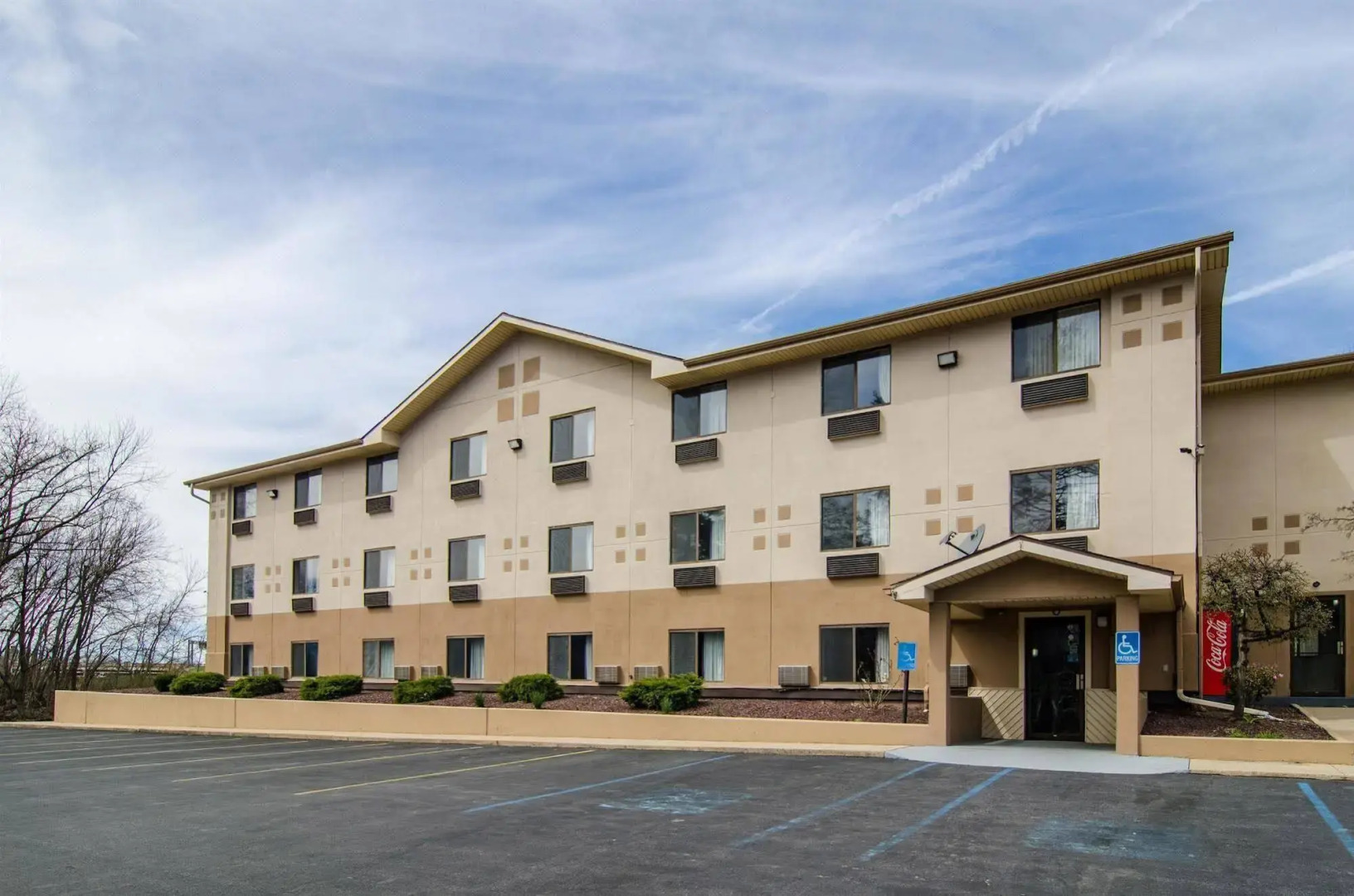 Motel 6 Montoursville, PA - Williamsport