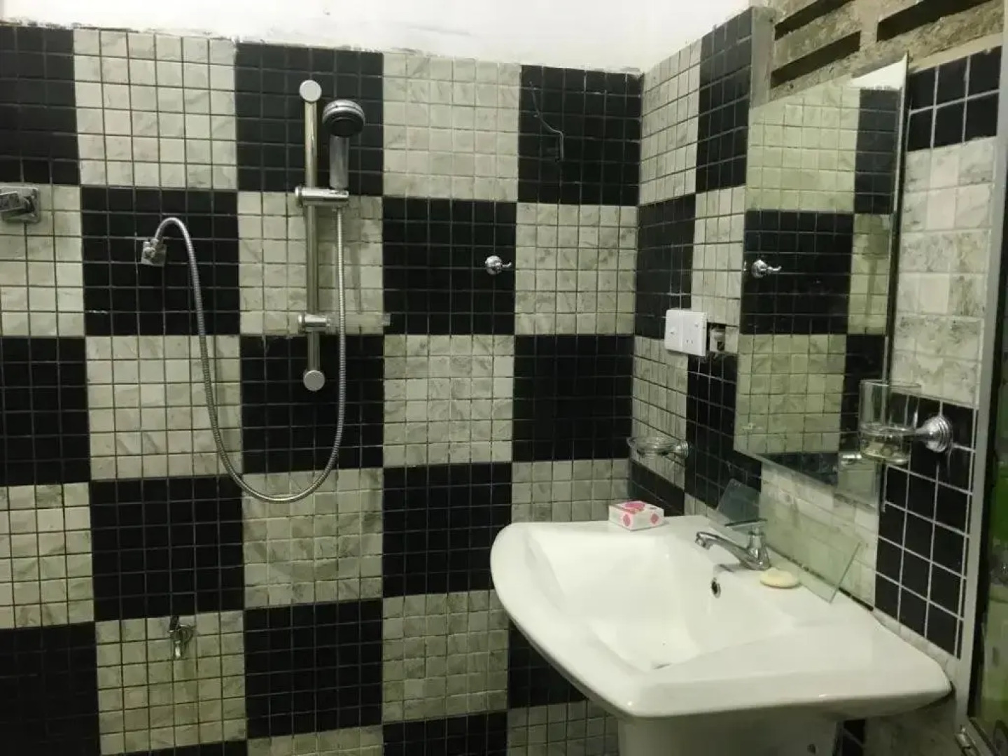 Diyaluma Manusha Hotel